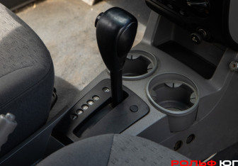Подержанный автомобиль Kia Rio Sedan 2004 года (12 фото)