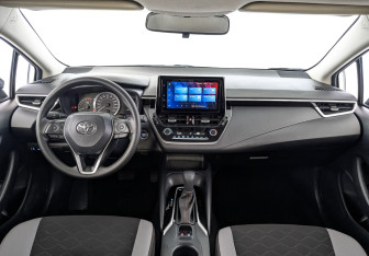 Подержанный автомобиль Toyota Corolla Sedan 2022 года (13 фото)