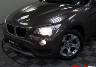 Подержанный автомобиль BMW X1 2013 года (19 фото)
