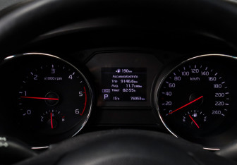 Подержанный автомобиль Kia Carnival 2020 года (18 фото)