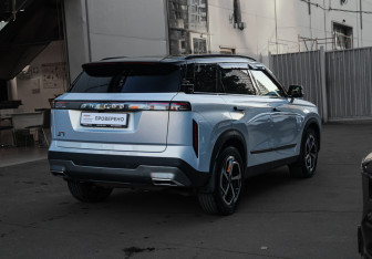 Подержанный автомобиль Jaecoo J7 2024 года (4 фото)