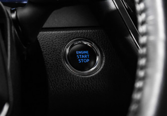 Подержанный автомобиль Toyota Camry Sedan 2022 года (23 фото)