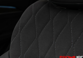 Подержанный автомобиль Geely Monjaro 2025 года (17 фото)