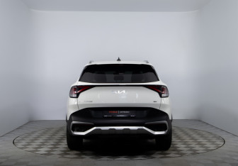 Подержанный автомобиль Kia Sportage 2023 года (6 фото)