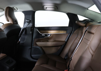 Подержанный автомобиль Volvo S90 2019 года (12 фото)