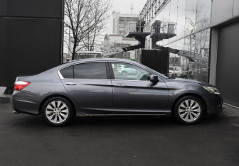 Подержанный автомобиль Honda Accord Sedan 2013 года (4 фото)