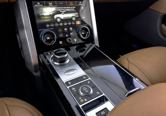 Подержанный автомобиль Land Rover Range Rover 2021 года (20 фото)