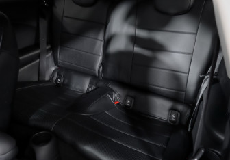 Подержанный автомобиль MINI Hatch 2021 года (10 фото)