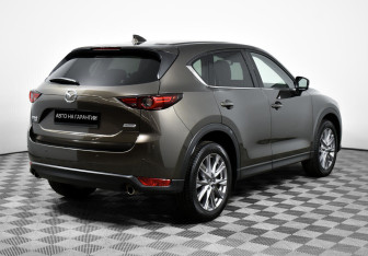 Подержанный автомобиль Mazda CX-5 2019 года (5 фото)