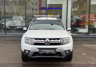 Подержанный автомобиль Renault Duster 2018 года (2 фото)
