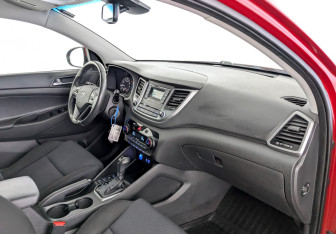 Подержанный автомобиль Hyundai Tucson 2016 года (11 фото)