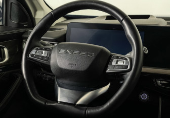 Подержанный автомобиль Exeed VX 2023 года (15 фото)