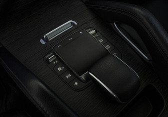 Подержанный автомобиль Mercedes-Benz GLE 2021 года (22 фото)