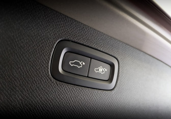 Подержанный автомобиль Volvo XC90 2021 года (28 фото)