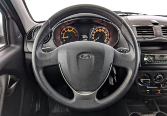 Подержанный автомобиль LADA (ВАЗ) Granta Sedan 2023 года (22 фото)