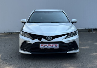 Подержанный автомобиль Toyota Camry Sedan 2021 года (2 фото)