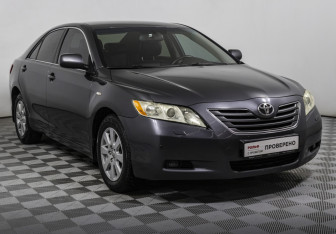 Подержанный автомобиль Toyota Camry Sedan 2007 года (3 фото)