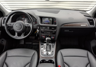 Подержанный автомобиль Audi Q5 2015 года (14 фото)