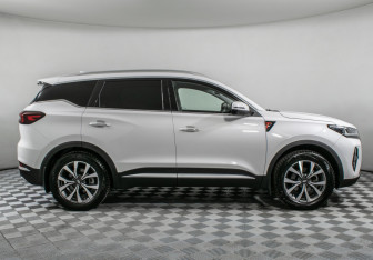 Подержанный автомобиль Chery Tiggo 7 Pro Max 2023 года (4 фото)