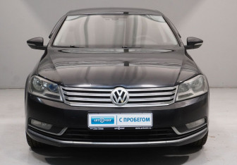 Подержанный автомобиль Volkswagen Passat Sedan 2011 года (2 фото)