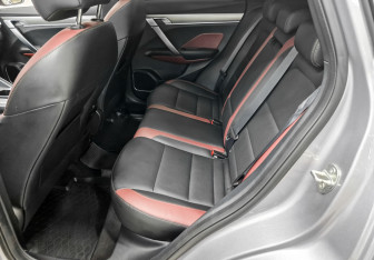 Подержанный автомобиль Geely Coolray 2022 года (12 фото)