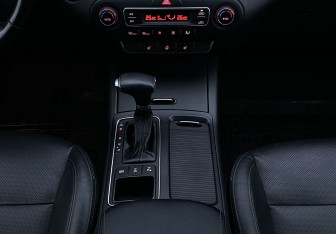 Подержанный автомобиль Kia Sorento 2018 года (13 фото)