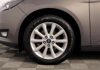 Подержанный автомобиль Ford Focus Hatchback 2018 года (7 фото)