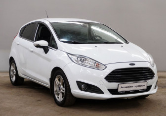 Подержанный автомобиль Ford Fiesta Hatchback 2018 года (3 фото)