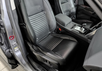 Подержанный автомобиль Land Rover Discovery Sport 2020 года (24 фото)