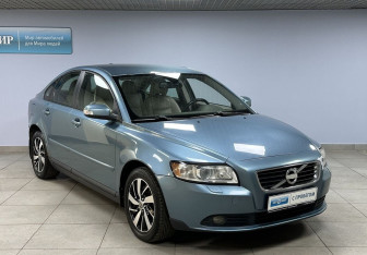 Подержанный автомобиль Volvo S40 2008 года (3 фото)