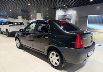 Подержанный автомобиль Renault Logan Sedan 2009 года (2 фото)