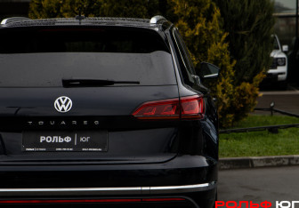 Подержанный автомобиль Volkswagen Touareg 2019 года (24 фото)