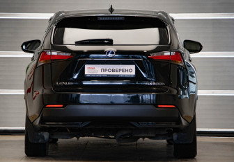 Подержанный автомобиль Lexus NX 2014 года (5 фото)