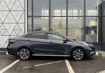 Подержанный автомобиль Omoda S5 2023 года (4 фото)