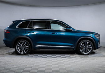 Подержанный автомобиль Geely Monjaro 2023 года (4 фото)
