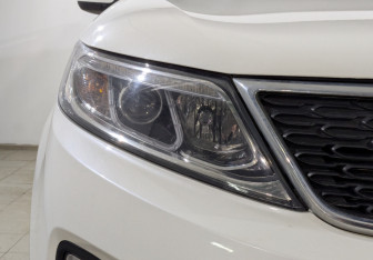 Подержанный автомобиль Kia Sorento 2020 года (8 фото)