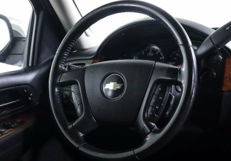 Подержанный автомобиль Chevrolet Tahoe 2008 года (10 фото)