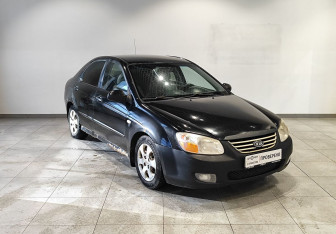 Подержанный автомобиль Kia Cerato Sedan 2008 года (3 фото)