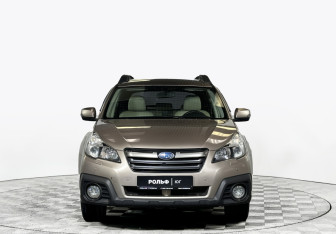 Подержанный автомобиль Subaru Outback Wagon 2013 года (2 фото)