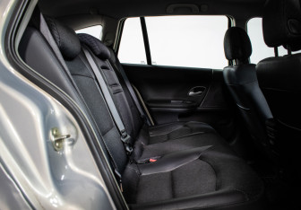 Подержанный автомобиль Renault Laguna Wagon 2006 года (9 фото)