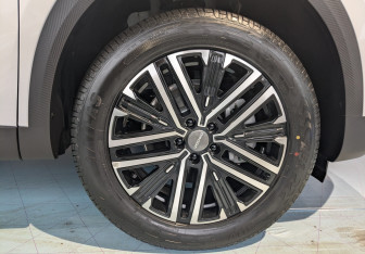 Новый Omoda C7 2025 (7 фото)