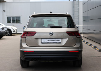 Подержанный автомобиль Volkswagen Tiguan 2018 года (6 фото)