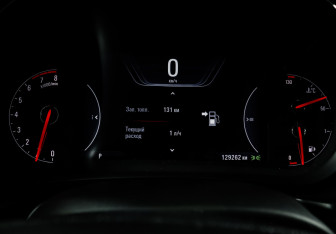 Подержанный автомобиль Opel Insignia Sedan 2014 года (11 фото)