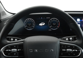 Подержанный автомобиль Omoda C5 2024 года (11 фото)