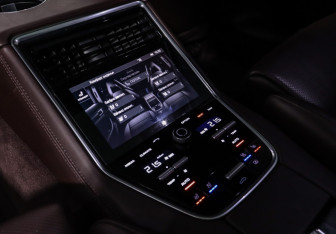 Подержанный автомобиль Porsche Panamera Wagon 2017 года (55 фото)