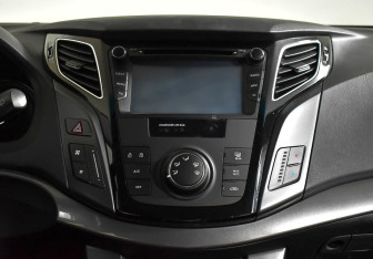 Подержанный автомобиль Hyundai i40 Sedan 2014 года (14 фото)