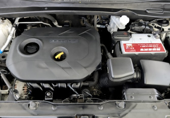 Подержанный автомобиль Hyundai ix35 2014 года (9 фото)