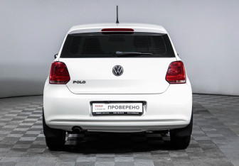 Подержанный автомобиль Volkswagen Polo Hatchback 2010 года (6 фото)