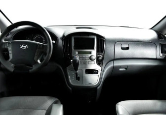 Подержанный автомобиль Hyundai Grand Starex 2008 года (6 фото)