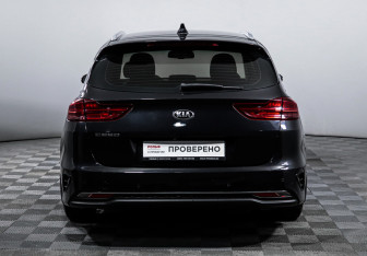 Подержанный автомобиль Kia Ceed Wagon 2019 года (6 фото)